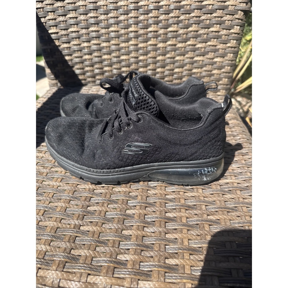 SKECHERS Unisex Adults Low Top Athletic Sneakers Black Solid Lace-Up